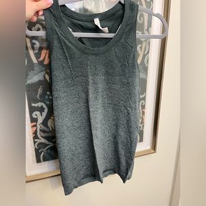 Athleta Momentum Tank - Green - Size Small